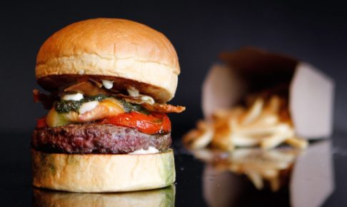 『25 Degrees Burger』は上品で肉汁たっぷりのアメリカンバーガー【シンガポールおすすめハンバーガー】